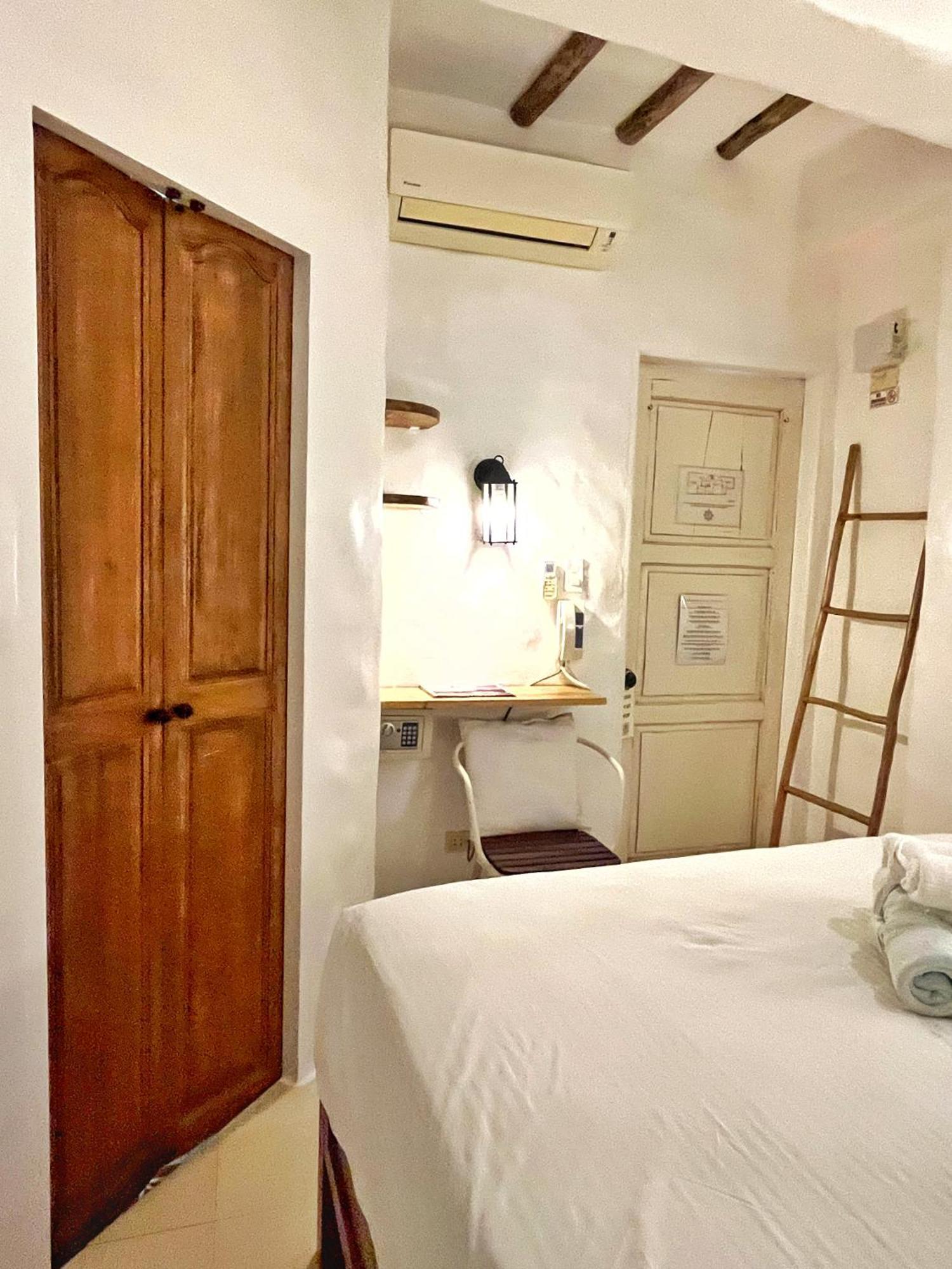 Lugar Bonito Hotel Balabag  Luaran gambar
